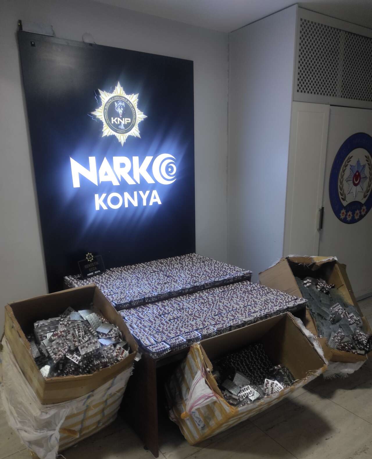 Konya’da çuval çuval uyuşturucu ele geçirildi! 140 isim tutuklandı 3